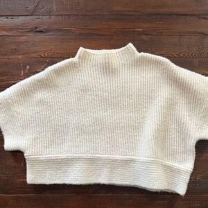 L'Academie Off-White Ribbed Turtleneck Sweater